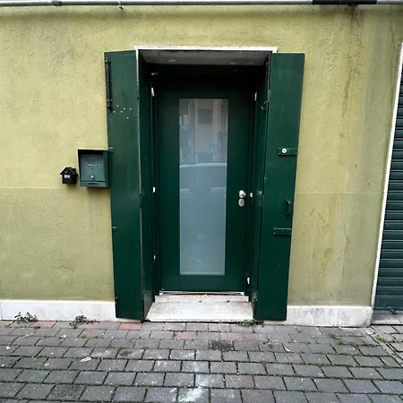 Cuddly Apt, Comodo Per Coppie E Parcheggio Apartament