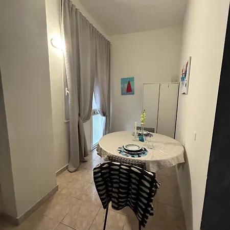 Cuddly Apt, Comodo Per Coppie E Parcheggio Apartament *