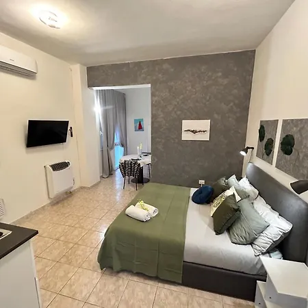 公寓 Cuddly Apt, Comodo Per Coppie E Parcheggio
