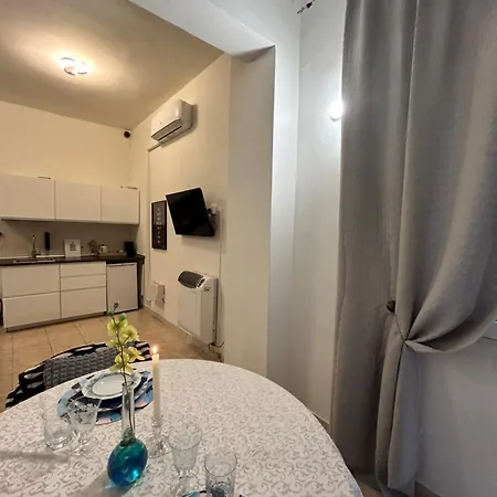 公寓 Cuddly Apt, Comodo Per Coppie E Parcheggio